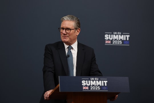 Vương quốc Anh điều tra các băng nhóm lạm dụng hàng nghìn bé gái