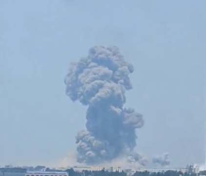 Vụ nổ khổng lồ tại nhà máy hóa chất Trung Quốc