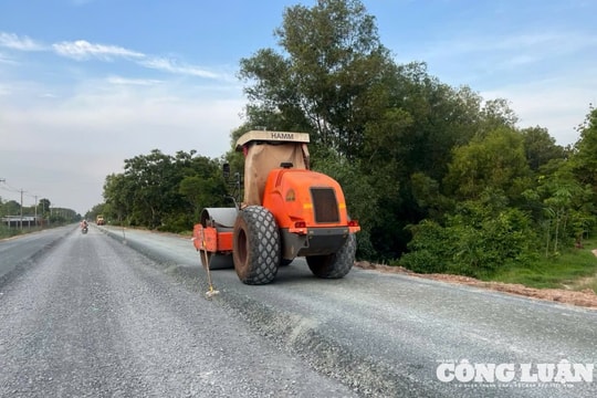 Phấn đấu khởi công dự án nâng cấp Quốc lộ 62 vào đầu năm 2026