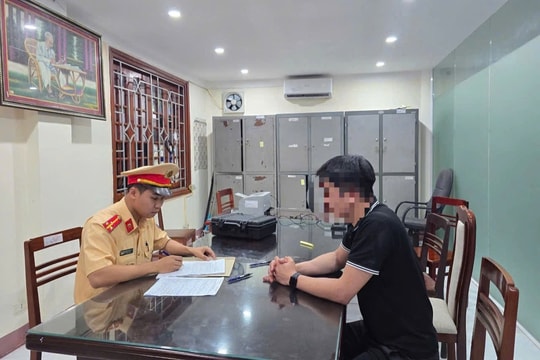 Lùi xe trên cao tốc Hà Nội – Thái Nguyên, tài xế bị phạt 35 triệu đồng