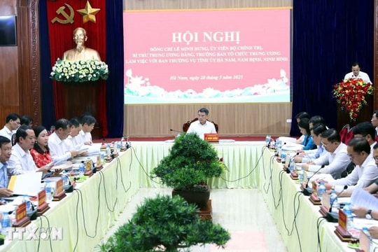 Trung ương yêu cầu hoàn thành tiêu chuẩn công chức cấp xã, quy định phân cấp, phân quyền trước ngày 15/6