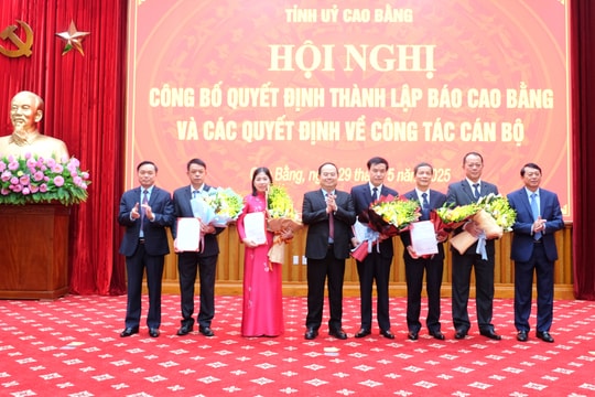 Công bố quyết định hợp nhất Báo Cao Bằng và Đài Phát thanh - Truyền hình Cao Bằng