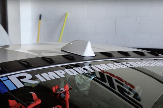 ‏Vì sao nhiều xe có đến vài ‘vây cá mập’ trên nóc?‏