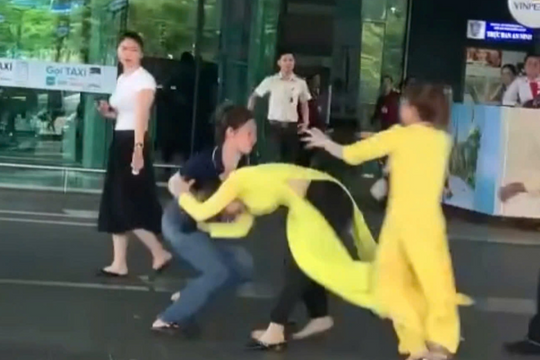 Hai nữ nhân viên đánh nhau tại sân bay Phú Quốc bị kỷ luật