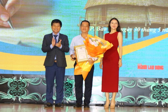 Lễ trao giải Giải Báo chí Tây Nguyên lần II - 2025: Tôn vinh những tác phẩm đậm chất nhân văn và mang hơi thở Tây Nguyên
