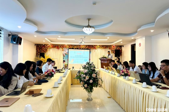 'Vạch trần sự hấp dẫn giả tạo': Báo chí vào cuộc trong cuộc chiến vì môi trường và sức khỏe cộng đồng