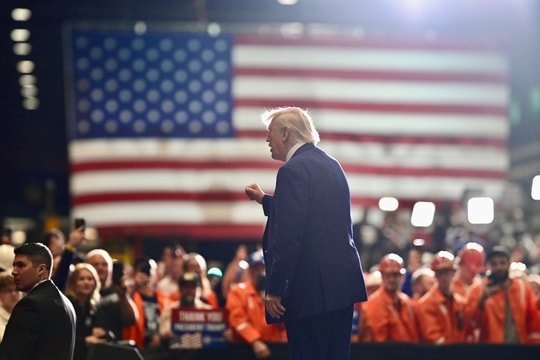 Lý do ông Donald Trump tăng thuế thép nhập khẩu vào Mỹ lên 50%