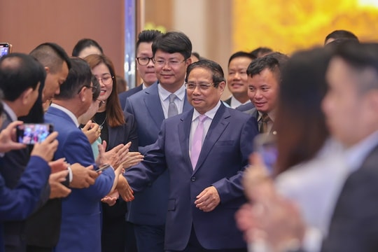 Thủ tướng chủ trì tọa đàm với hơn 1000 doanh nghiệp về phát triển kinh tế tư nhân