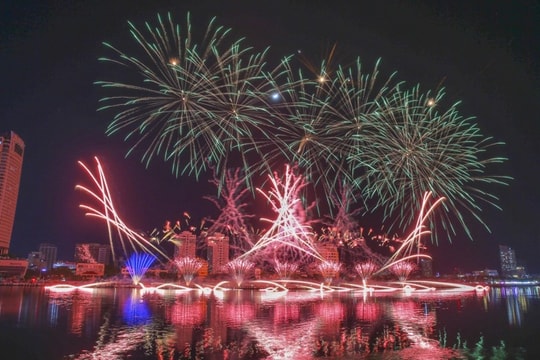 Ấn tượng Lễ hội pháo hoa quốc tế Đà Nẵng 2025