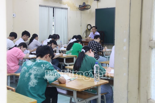 Hưng Yên: 185 thí sinh vắng mặt trong ngày đầu tiên kỳ thi tuyển sinh vào lớp 10 THPT năm 2025