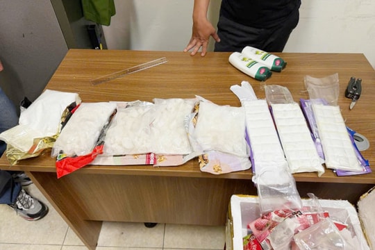 Bắt giữ 2 đối tượng mua bán, vận chuyển hơn 5,3kg ma túy