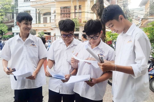 Bắc Giang: Các thí sinh hoàn thành môn Toán, kết thúc kỳ thi tuyển sinh lớp 10 hệ không chuyên