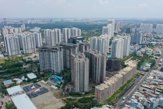 Tín dụng và trái phiếu đổ về bất động sản: Cơ hội hay rủi ro tiềm ẩn?