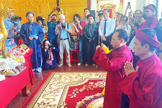 Lễ hội Yến sào Khánh Hòa tri ân công đức các bậc tiền hiền