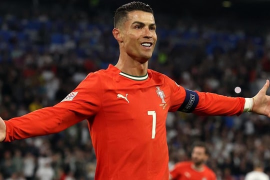 Ronaldo tỏa sáng giúp Bồ Đào Nha vào chung kết Nations League