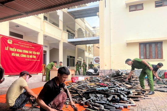 Kon Tum: Tiêu hủy hơn 13.000 khẩu súng, đạn các loại