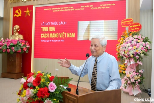 Ra mắt cuốn sách 'Tinh hoa cách mạng Việt Nam' của nhà báo lão thành Hà Đăng