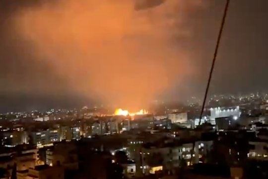 Israel không kích Beirut, nhắm vào các cơ sở sản xuất drone của Hezbollah