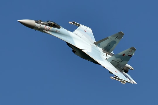 Ukraine tuyên bố bắn hạ tiêm kích Su-35 của Nga, thử nghiệm tên lửa mới