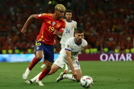 Lamine Yamal: 'Trận gặp Ronaldo là cơ hội để tôi chứng minh bản thân'