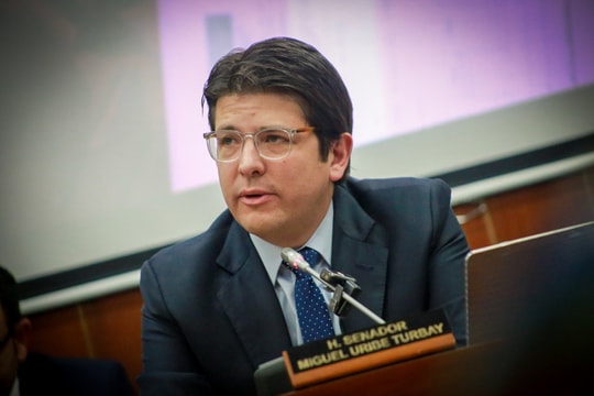 Ứng viên tổng thống Colombia bị bắn trọng thương giữa thủ đô