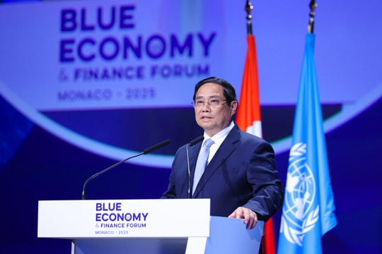 Phát triển kinh tế biển là lựa chọn chiến lược để đưa Việt Nam 'vượt sóng ra khơi'