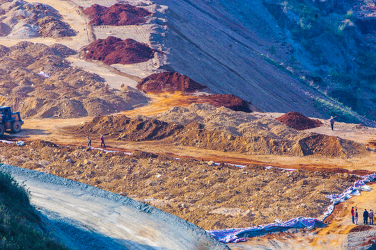 Trung Quốc siết kiểm soát xuất khẩu công nghệ và mặt hàng đất hiếm