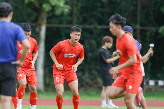 Tuyển Việt Nam tìm lời giải cho bài toán thiếu Việt Anh và Thanh Bình trước trận gặp Malaysia