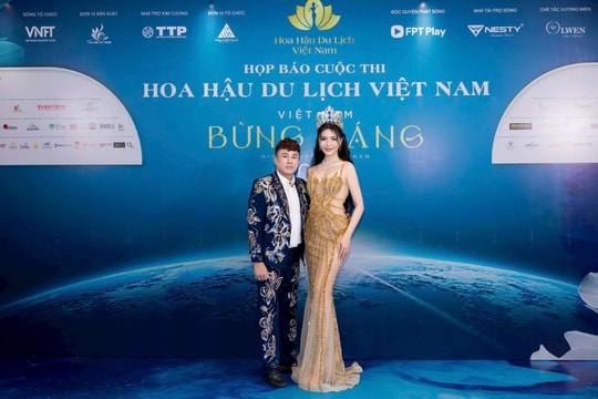 Nhà thiết kế Tommy Nguyễn và Á hậu Lê Kim Khoẻ rạng rỡ tại họp báo công bố cuộc thi Hoa hậu Du lịch Việt Nam 2026