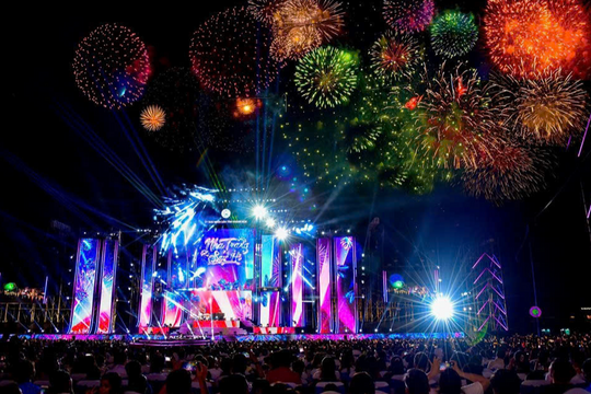 Nam A Bank “say Hi ” Nha Trang cùng Lễ hội Văn hóa - Du lịch biển Nha Trang 2025