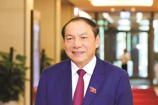 Bộ trưởng Bộ Văn hóa, Thể thao và Du lịch Nguyễn Văn Hùng nhận thêm nhiệm vụ
