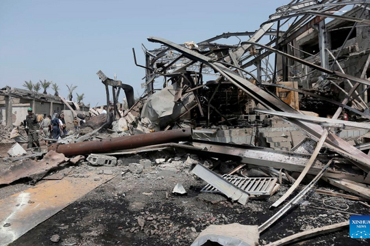 Israel không kích cảng Yemen, cảnh báo phong tỏa đường biển