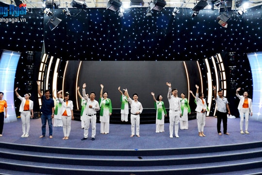 17 tiết mục vào vòng chung kết cuộc thi Tiếng hát người làm báo mở rộng tỉnh Quảng Ngãi