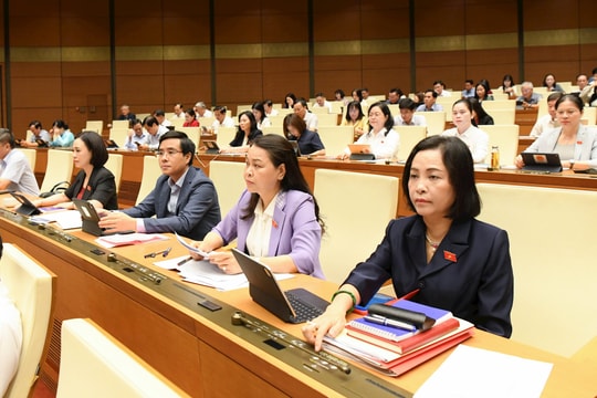 Điều chỉnh chương trình Kỳ họp, Quốc hội bổ sung nội dung công tác tổ chức, nhân sự