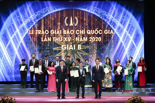 Nhà báo Hoàng Chiên: 5 năm viết báo chuyên nghiệp với loạt giải báo chí lớn về đề tài môi trường