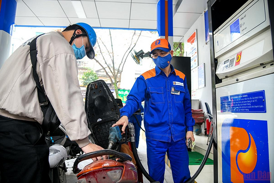 Ngày mai, giá xăng có thể tăng lần thứ 3 liên tiếp