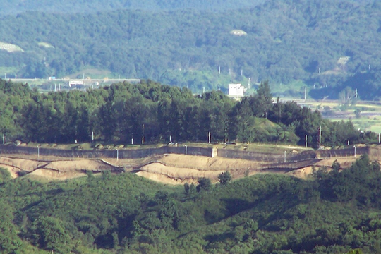 Chính quyền mới của Hàn Quốc ngừng phát loa sang Triều Tiên