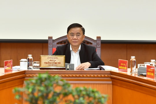 Quy định tuổi đời và trình độ học vấn của người vào Đảng ở một số trường hợp đặc biệt