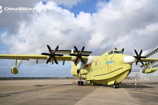 Trung Quốc sắp cho ra mắt máy bay lưỡng cư lớn nhất thế giới