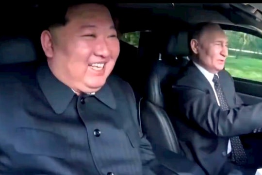 Nhà lãnh đạo Triều Tiên gửi thông điệp ca ngợi quan hệ giữa hai nước nhân Ngày Quốc khánh Nga