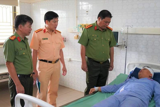 Đại úy công an ở Hòa Bình bị tông trọng thương khi làm nhiệm vụ