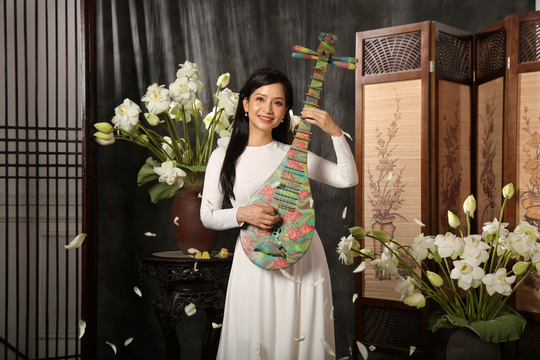 Nghệ sĩ tỳ bà Vũ Diệu Thảo: Tình yêu văn hóa dân tộc giúp 'nên duyên' với nghề báo