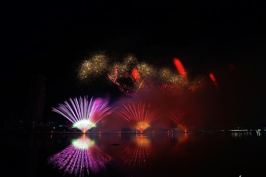 Lễ hội pháo hoa quốc tế Đà Nẵng 2025: ‘Hành trình kết nối’ bùng nổ cảm xúc