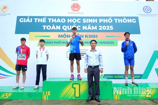 Giải Thể thao học sinh phổ thông năm 2025: Đoàn học sinh Ninh Bình giành vị trí thứ 3 môn Điền kinh