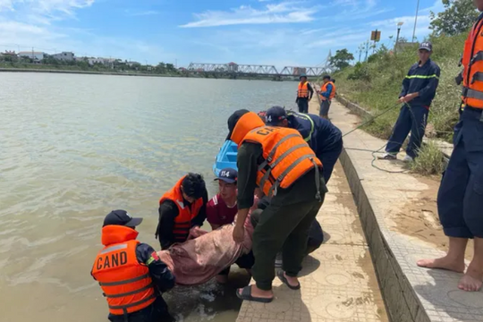 Tìm thấy thi thể nam sinh lớp 9 đuối nước tại đập ngăn mặn ở Đông Hà