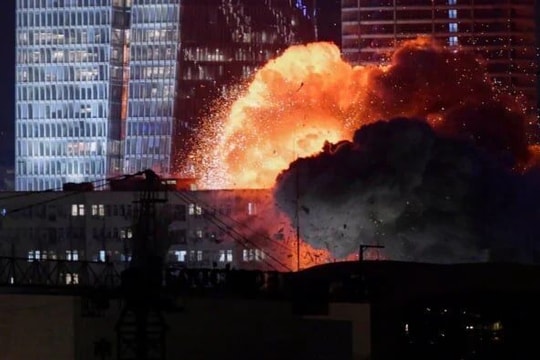 Loạt tên lửa mới của Iran trút xuống Tel Aviv và Haifa, xung đột leo thang nguy hiểm