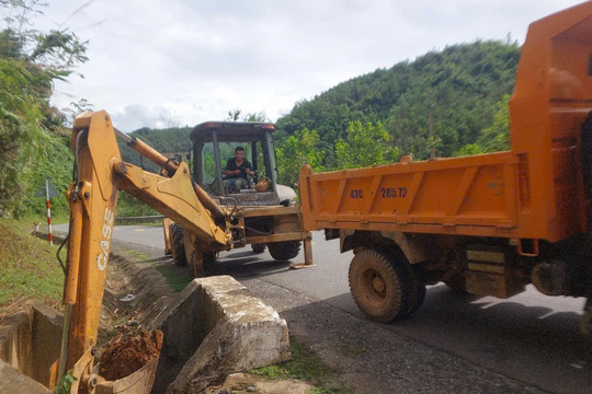 Bão số 1 gây thiệt hại cho hạ tầng giao thông miền Trung, Tây Nguyên