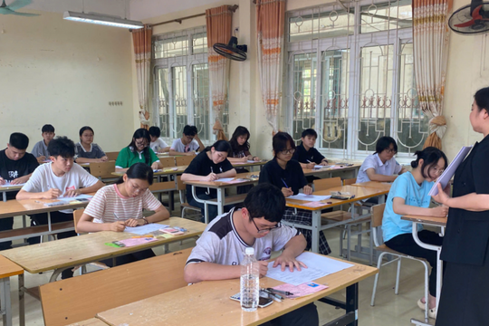 Từ 1/7, UBND cấp xã quản lý dạy thêm, học thêm và chuyển trường THCS