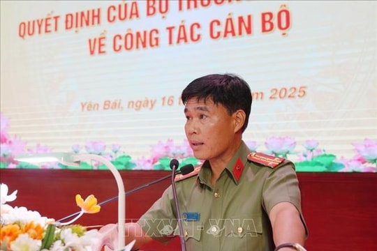 Công bố quyết định của Bộ trưởng Bộ Công an về công tác cán bộ tại Công an tỉnh Yên Bái