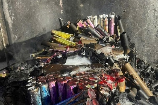 Vụ nổ làm 2 người tử vong ở Hà Đông, nghi do pháo